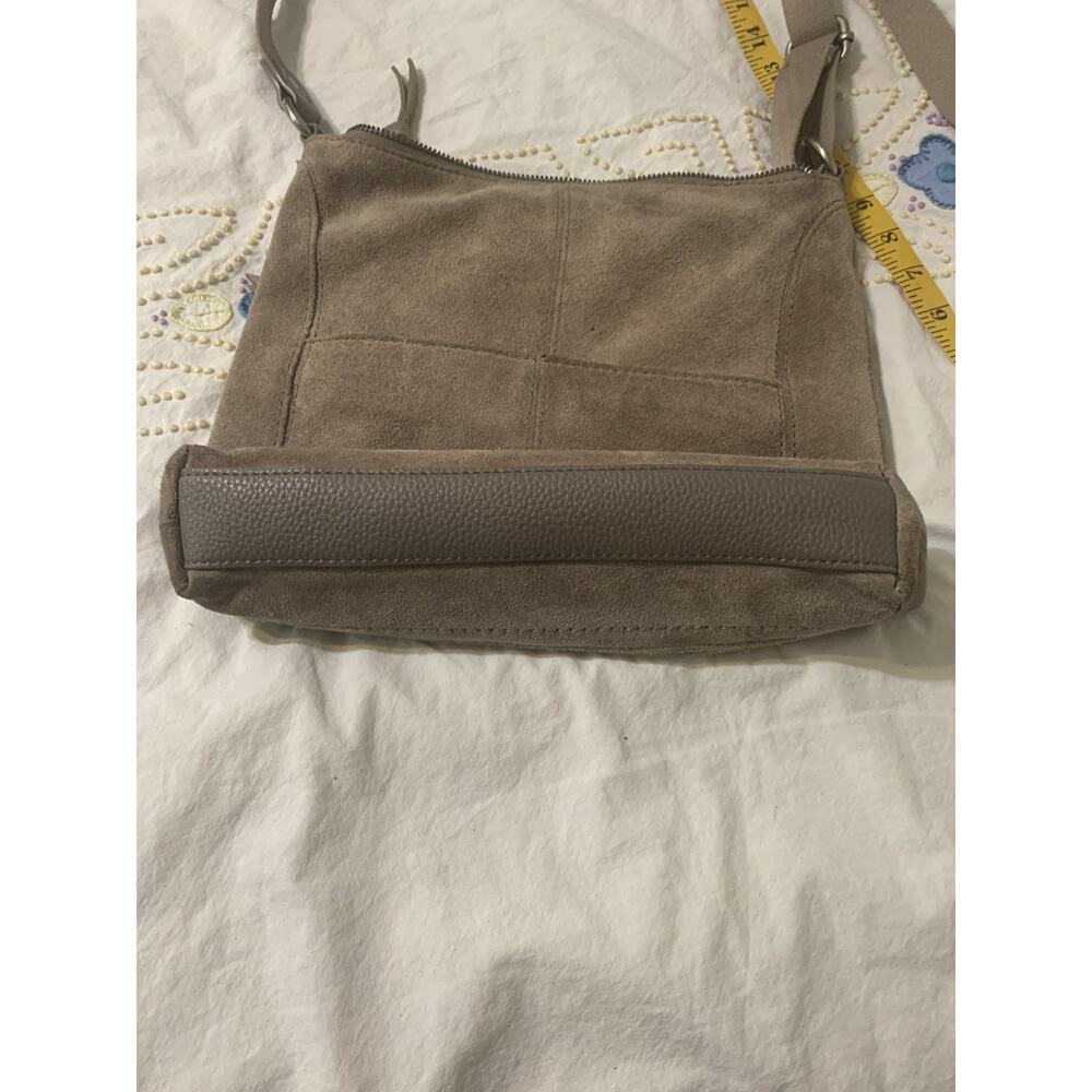 The Sak Lucia Crossbody Mushroom Suede, Adjustable strap, lots of pockets - Picture 10 of 13